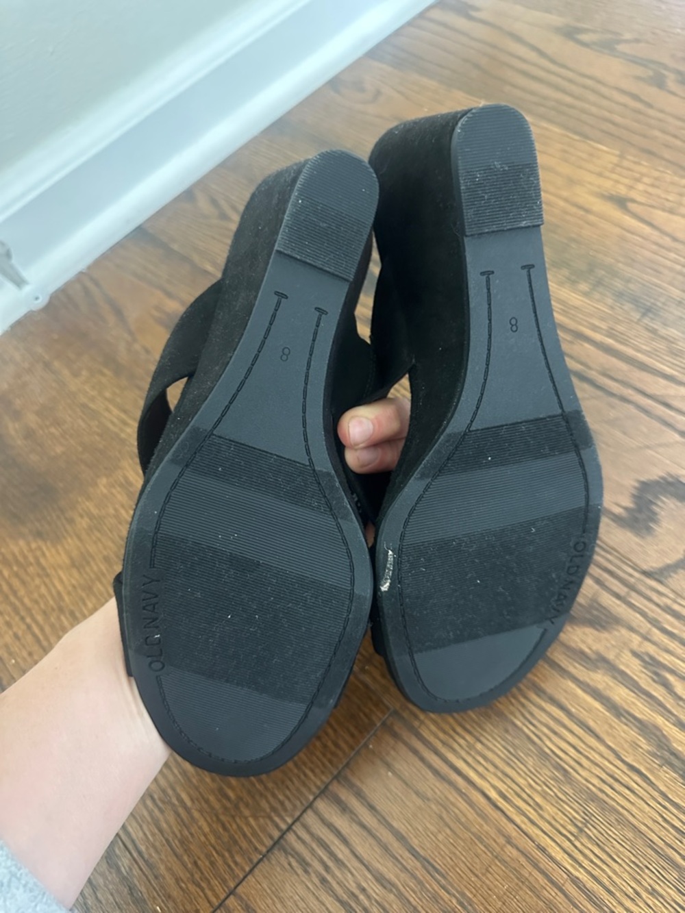Old Navy Shoes Womens Size 8 Black Faux Suede Wedge Slide Sandals Cross Strap - Picture 5 of 5